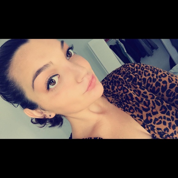 Meet your Posher, Carly - Picture 1 of 1